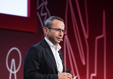 photo of Prof. Laurent Salomon 